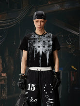 NOMANIAI "Insta-style" cropped, slim-fit printed short-sleeve T-shirt.