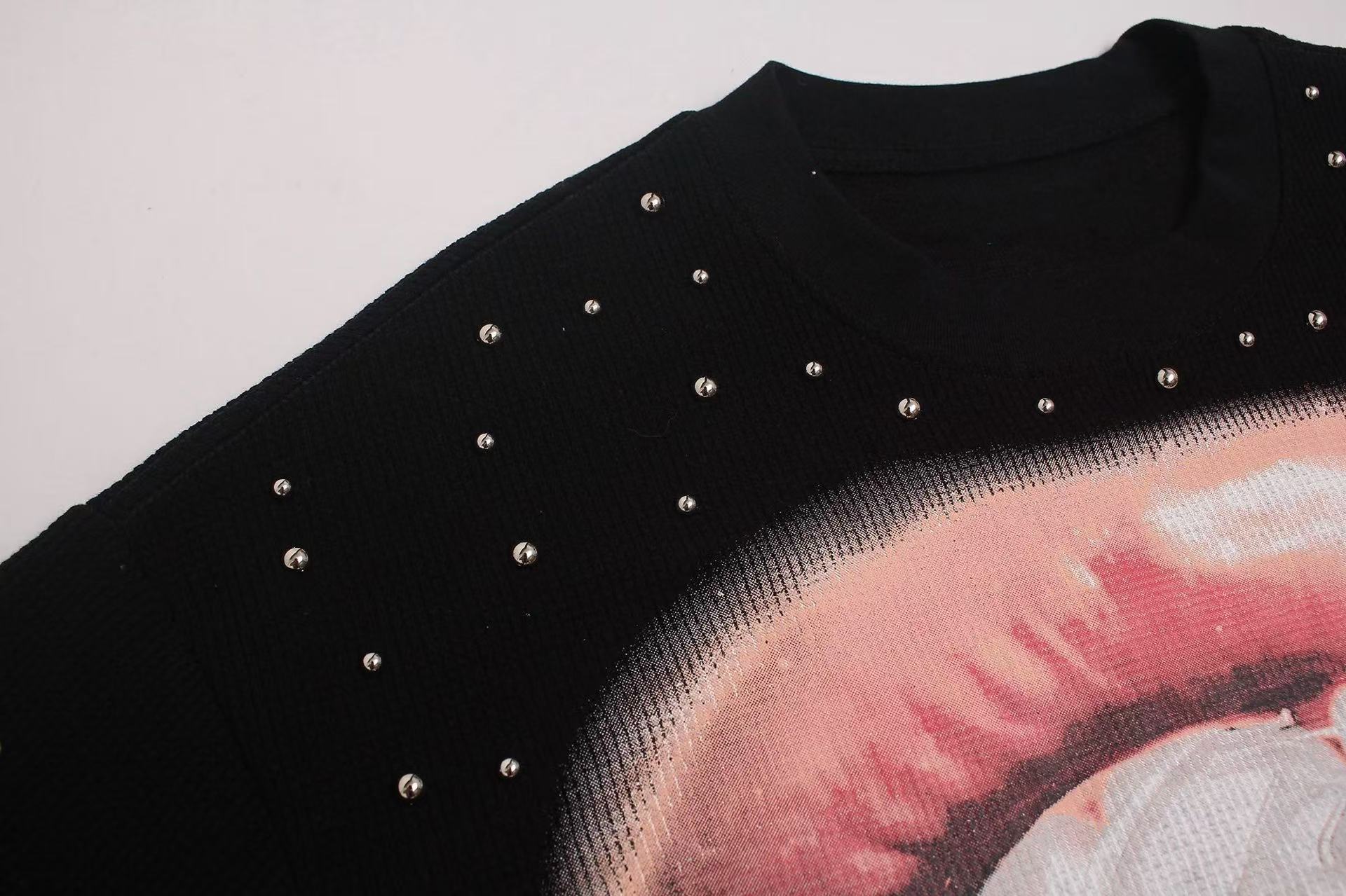 Omirad Rhinestone Lip Graphic Tee