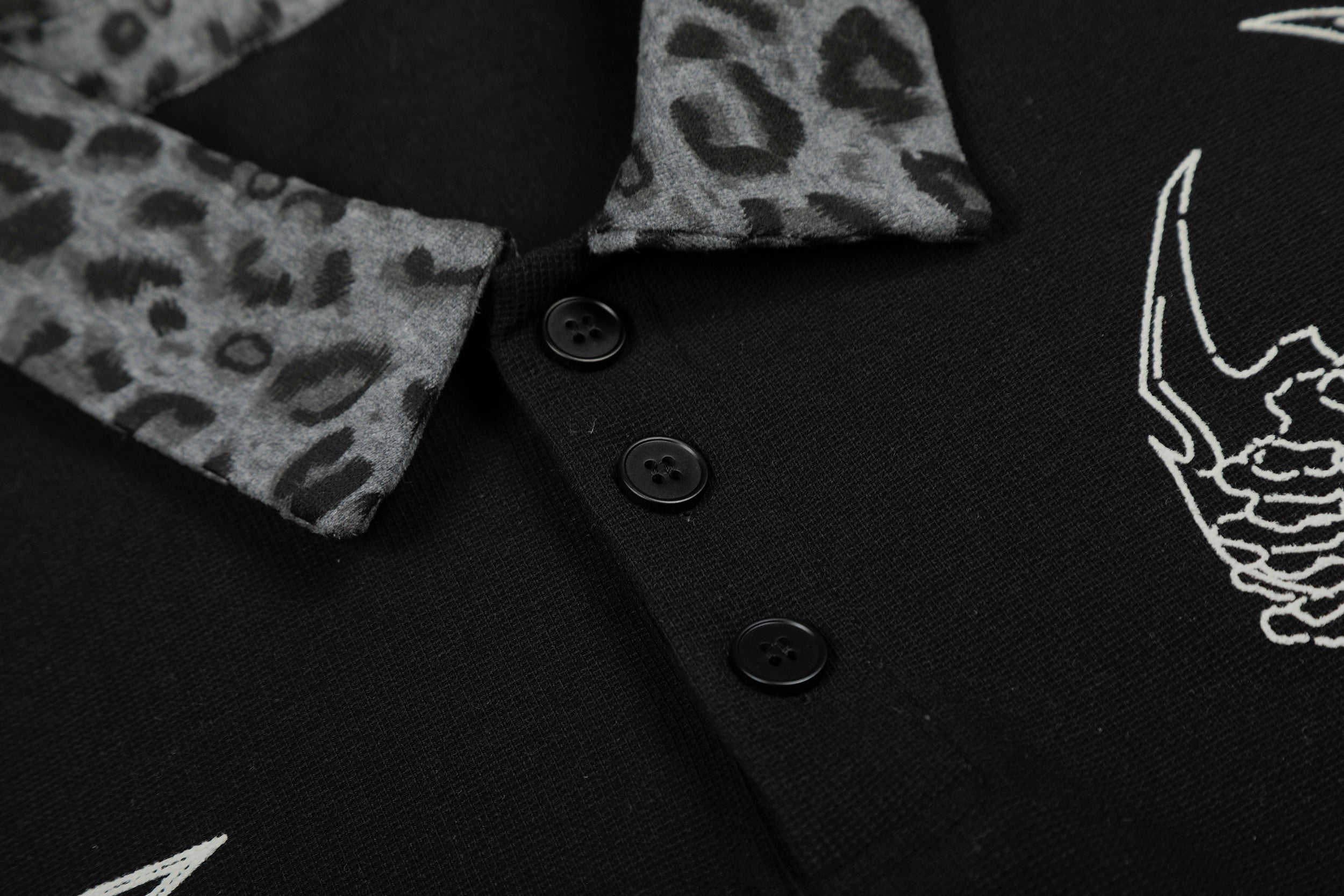 Omirad “Leopard Collar Graphic Polo Tee”
