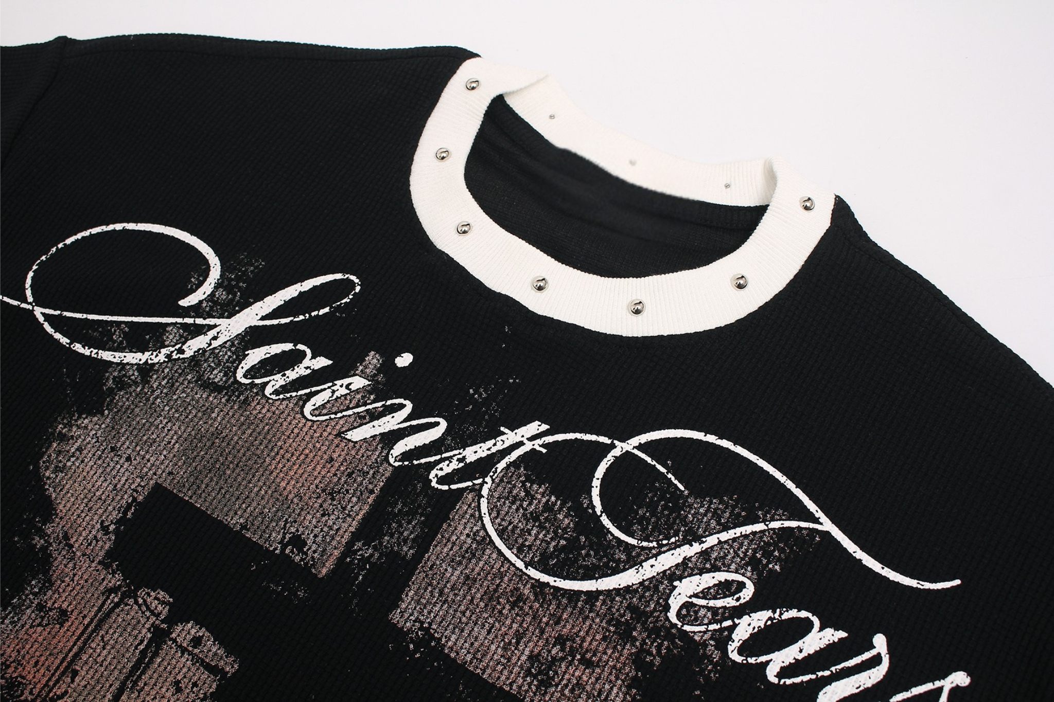Omirad Cross Script Graphic Tee