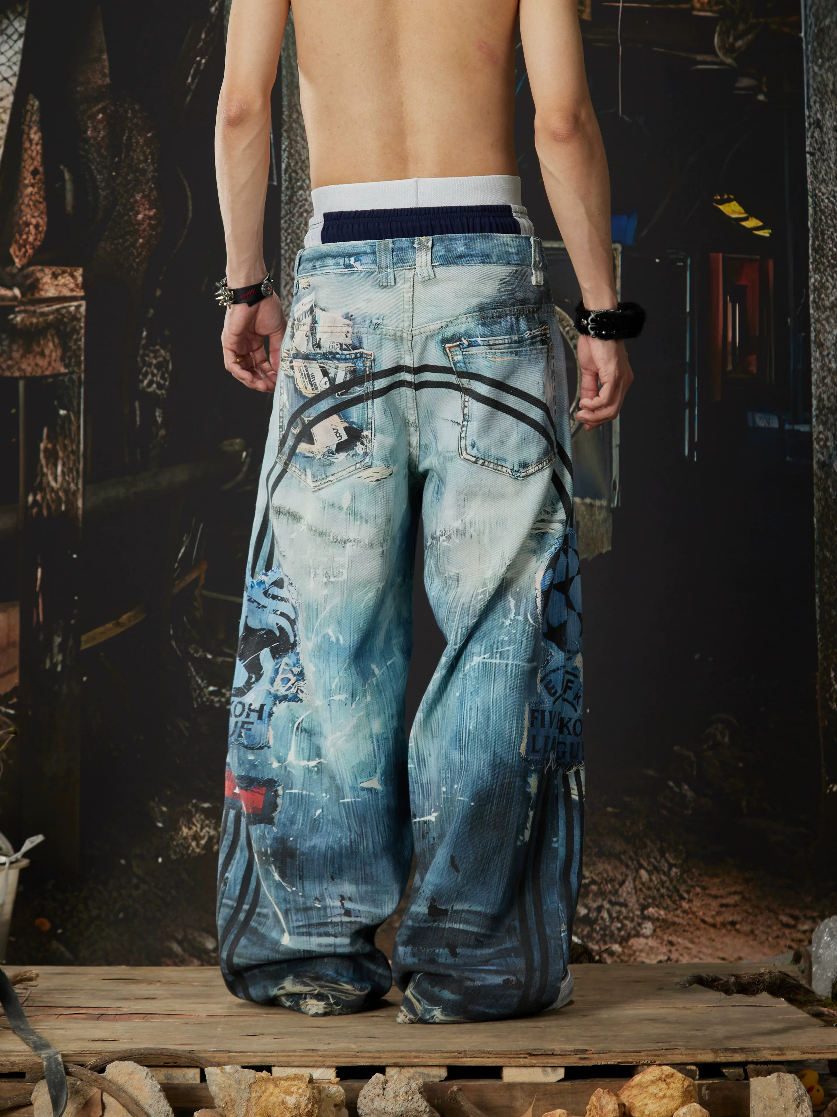 NOMANIAI Loose-fit streetwear-style athletic pants with 3D print.