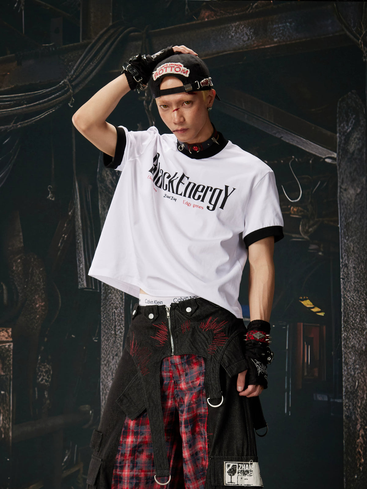 NOMANIAI Fun-print cropped pure cotton short-sleeve T-shirt.