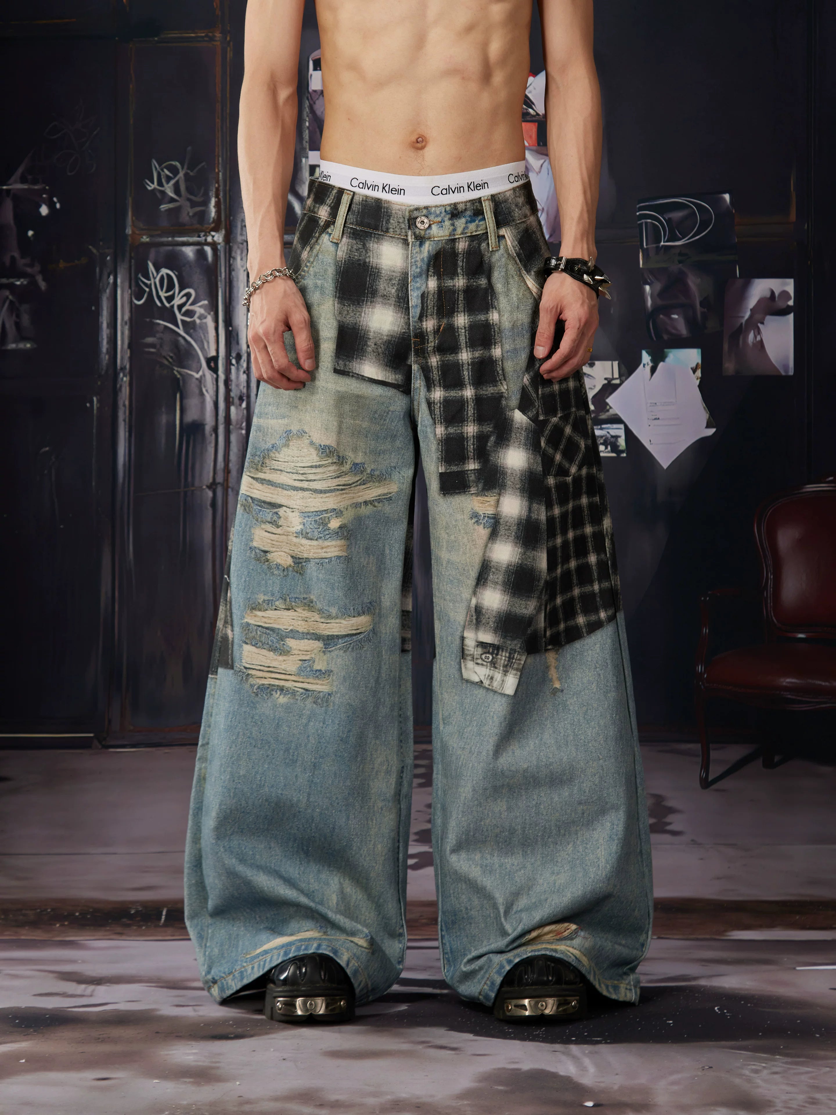 NOMANIAI Niche-style loose-fit casual trousers with 3D-printed straps for layered styling.