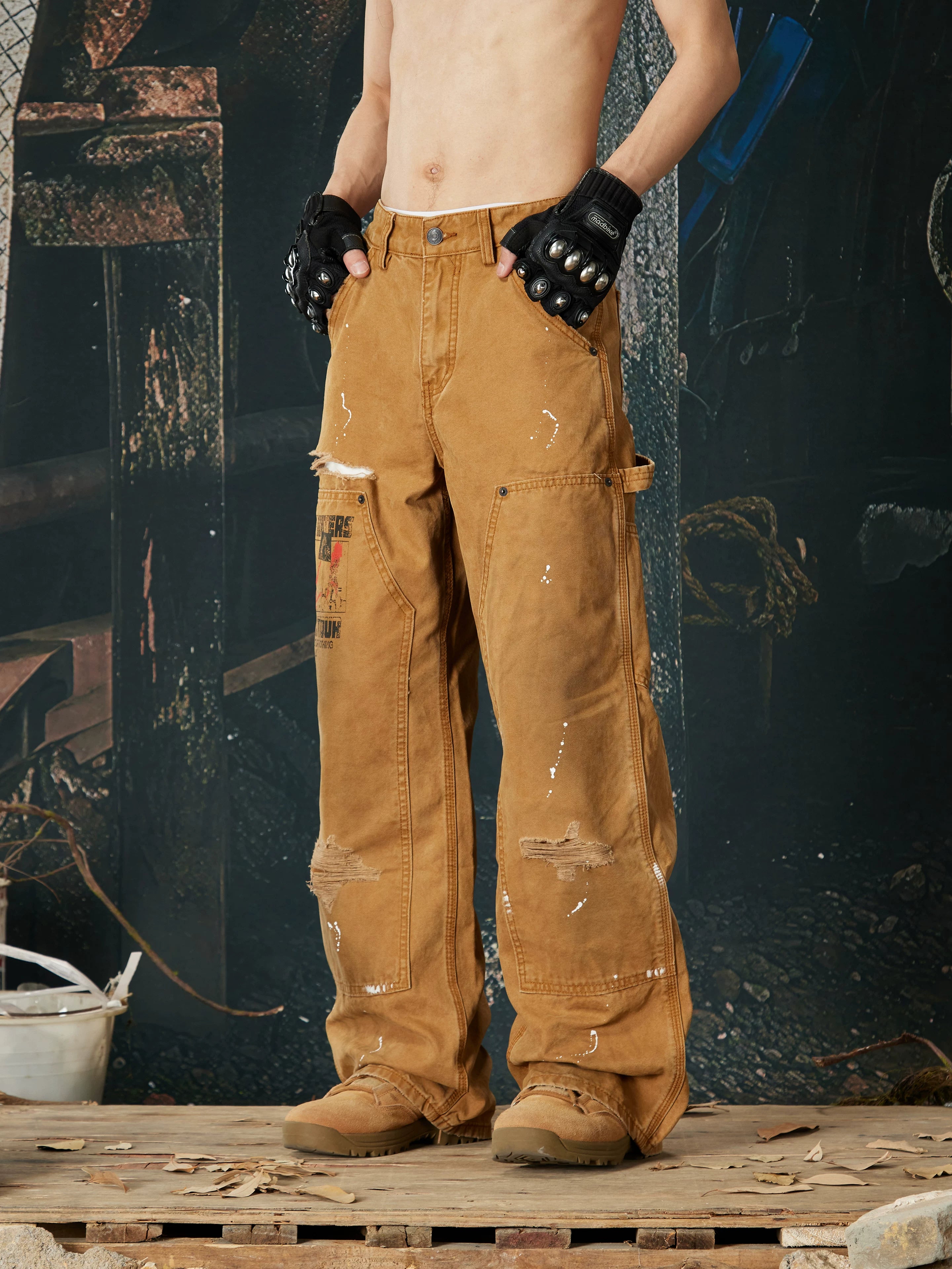 NOMANIAI Multi-process distressed casual cargo pants.