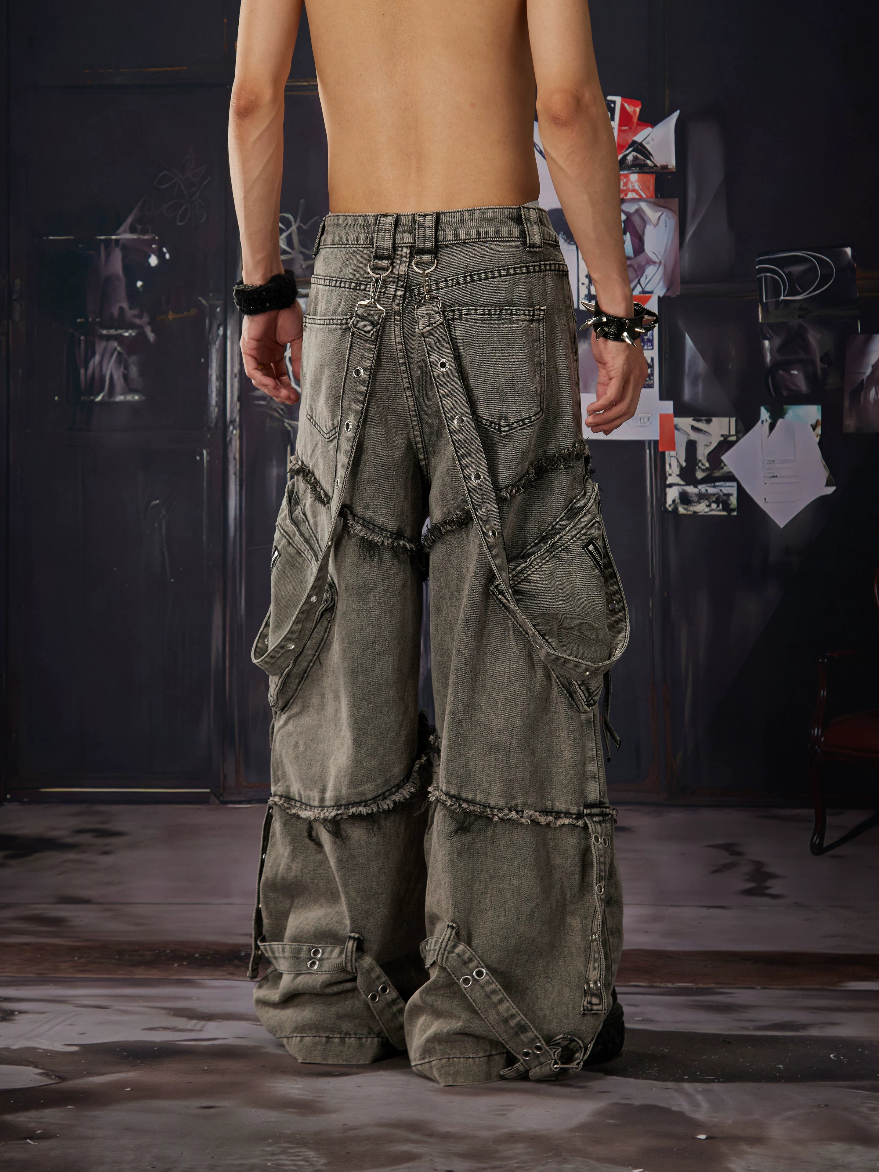 NOMANIAI Loose-fit straight-leg jeans with detachable ribbons and 3D tailoring.