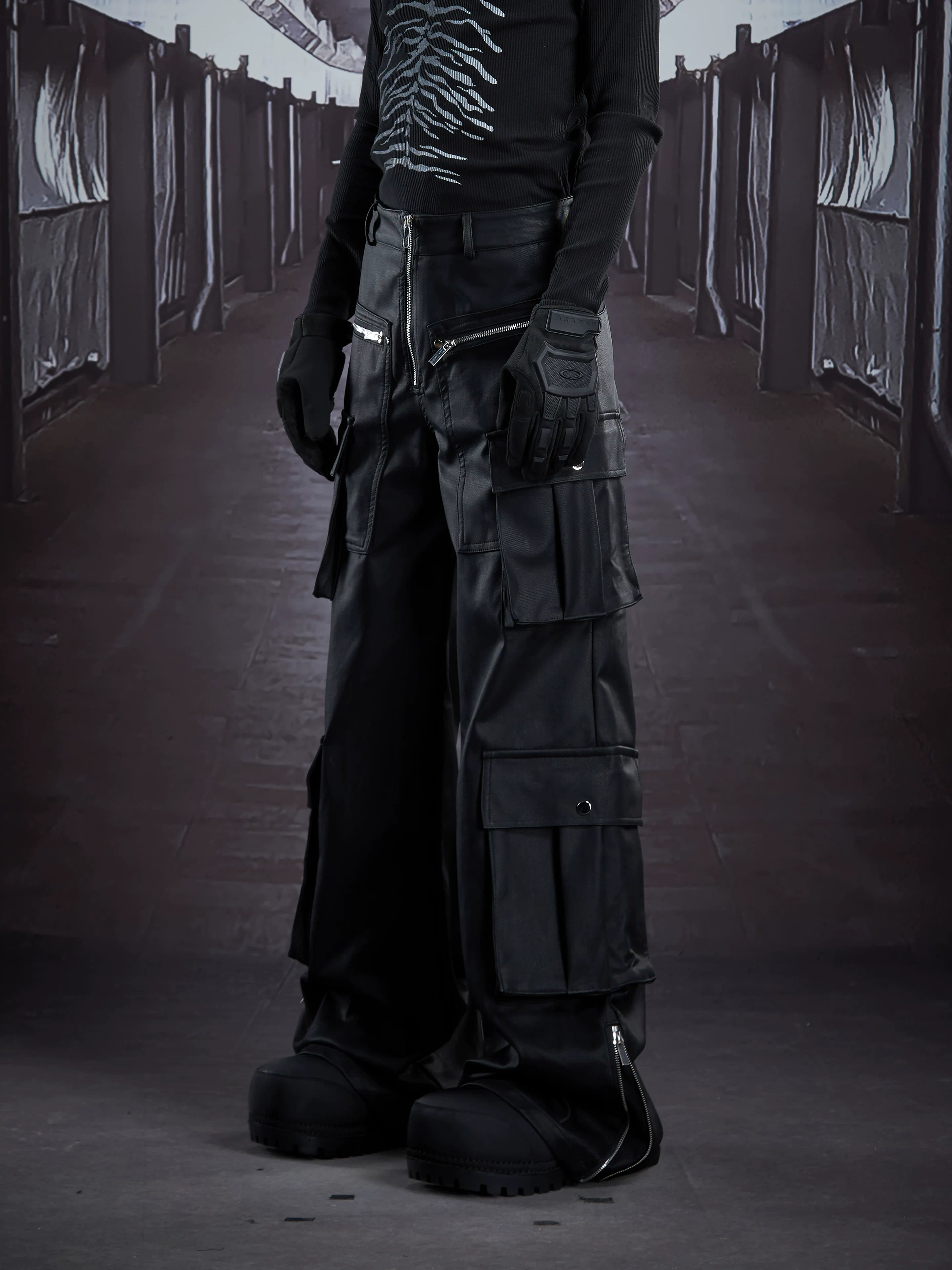 NOMANIAI Multi-pocket, layered-style straight-leg leather trousers (floor-length).