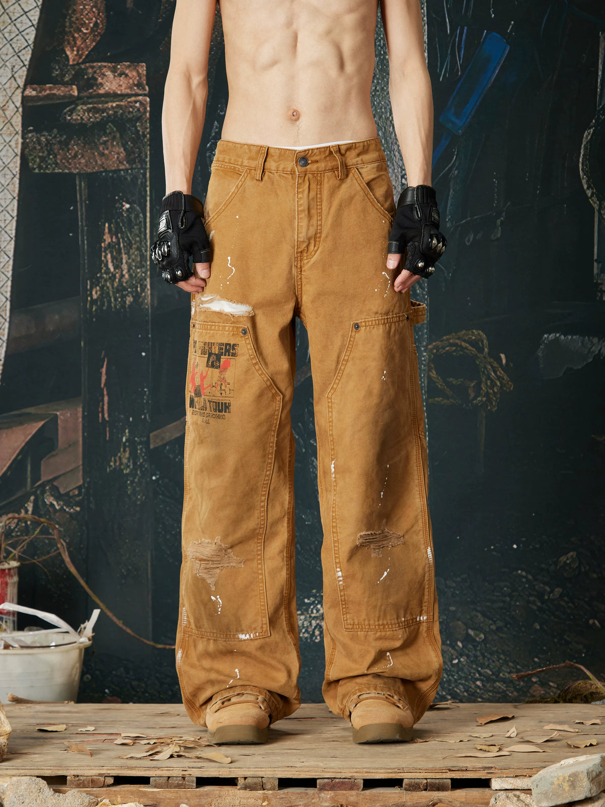 NOMANIAI Multi-process distressed casual cargo pants.