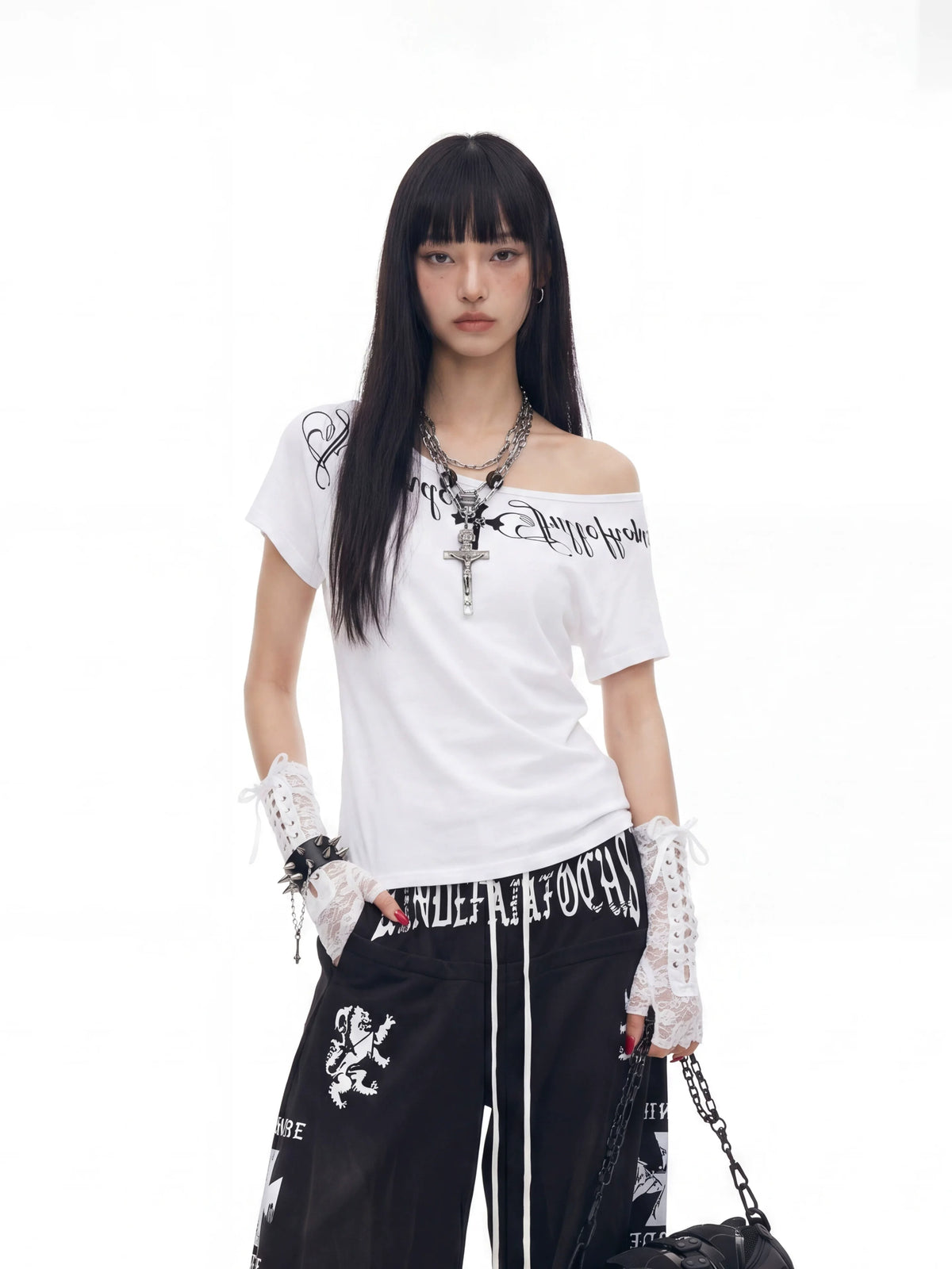 NOMANIAI Women's Printed Slim-Fit Short-Sleeve T-Shirt.