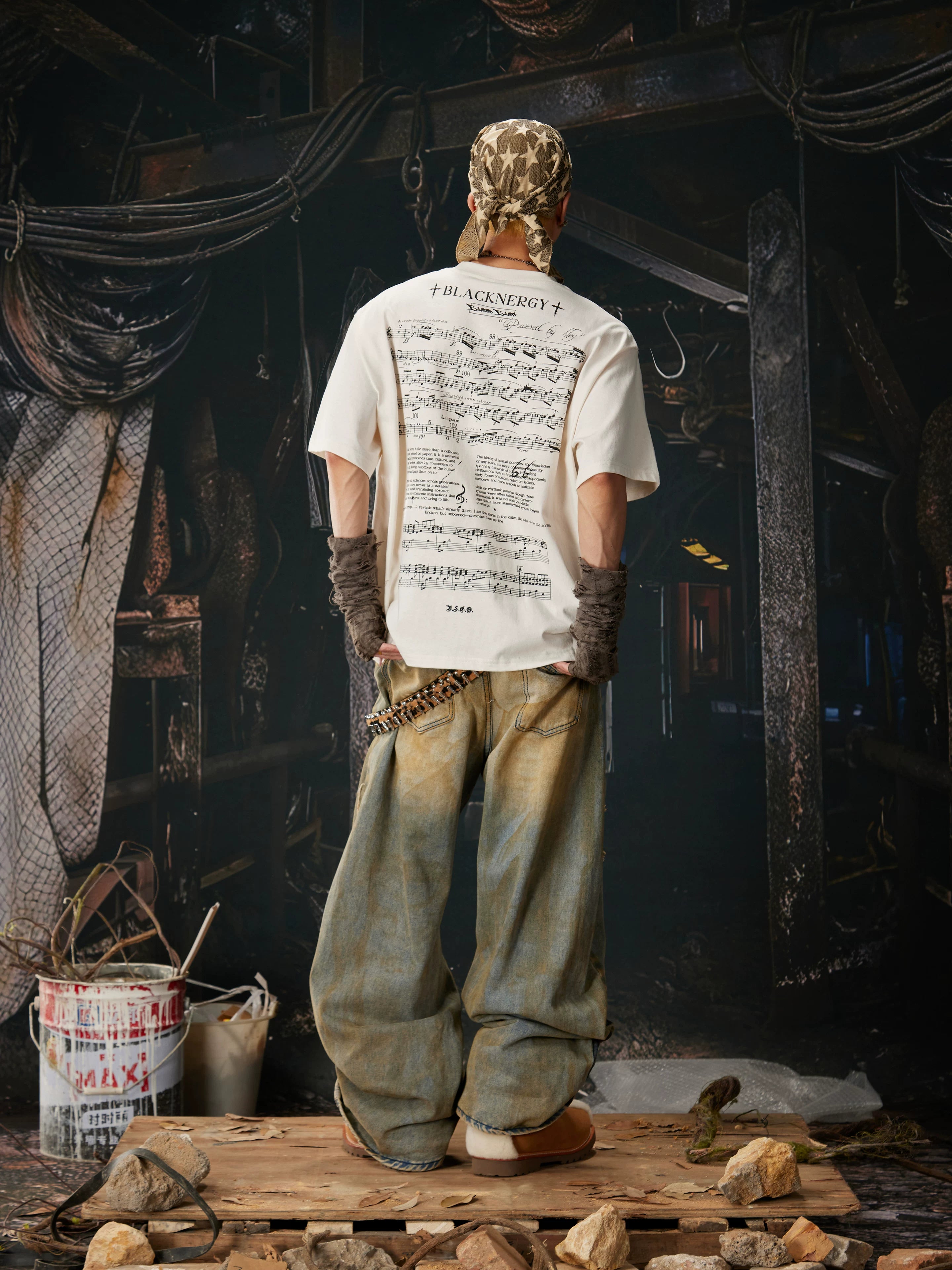 NOMANIAI  Retro Loose-Fit Pure Cotton Short-Sleeve T-Shirt: A Tribute to Rock Pioneers.