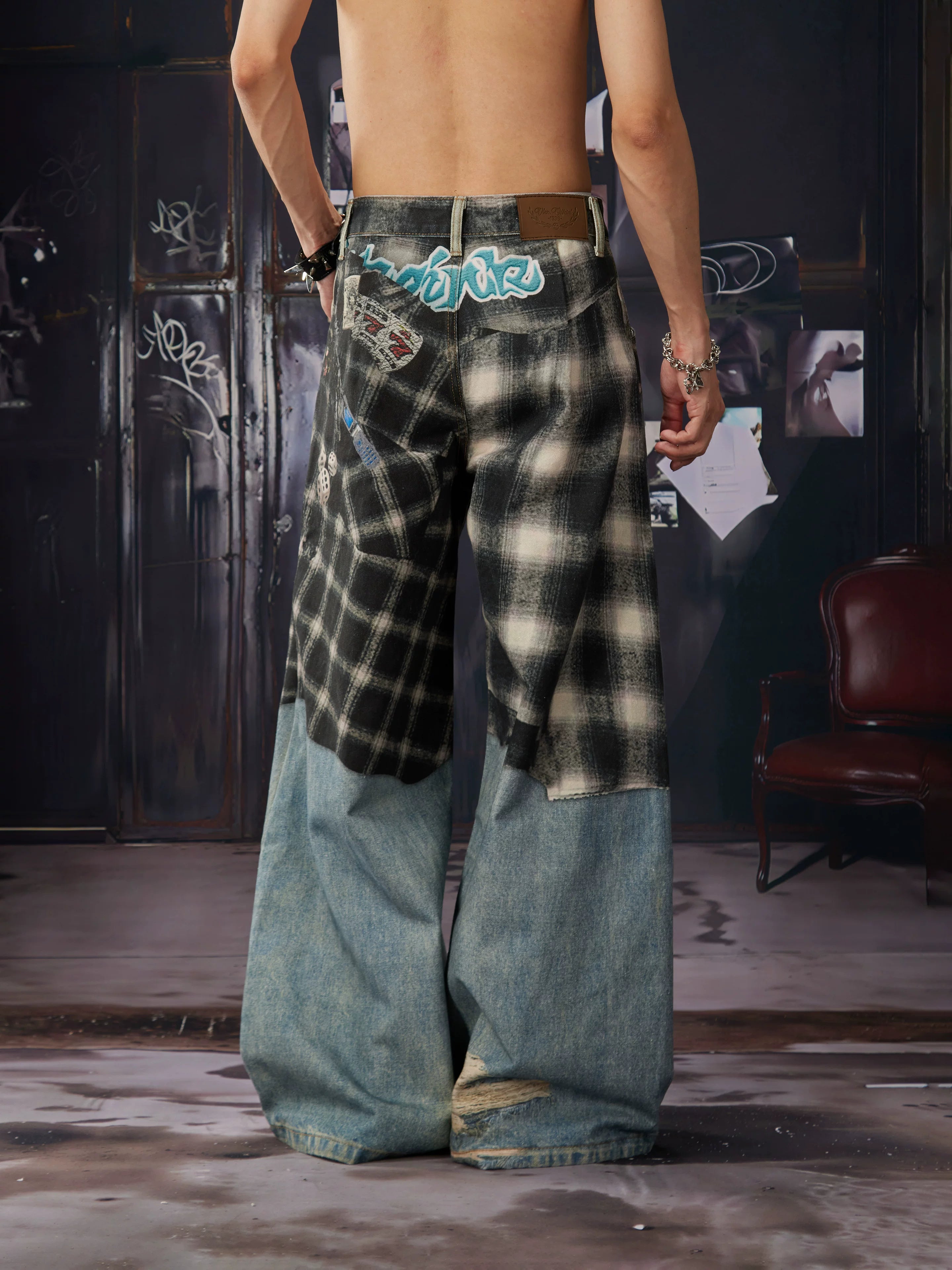 NOMANIAI Niche-style loose-fit casual trousers with 3D-printed straps for layered styling.