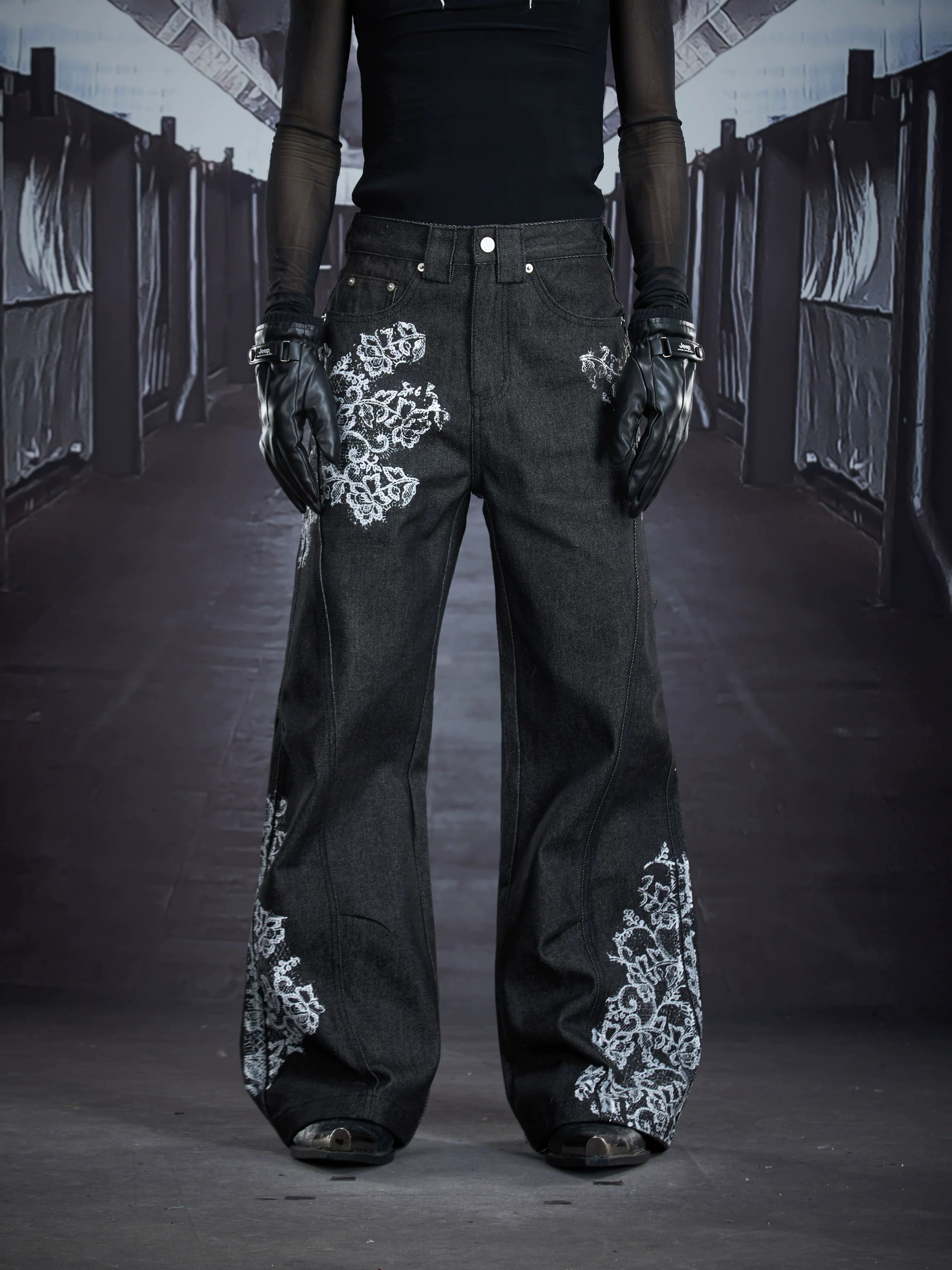 NOMANIAI Stylish Street-Style Casual Printed Kick-Flare Jeans.