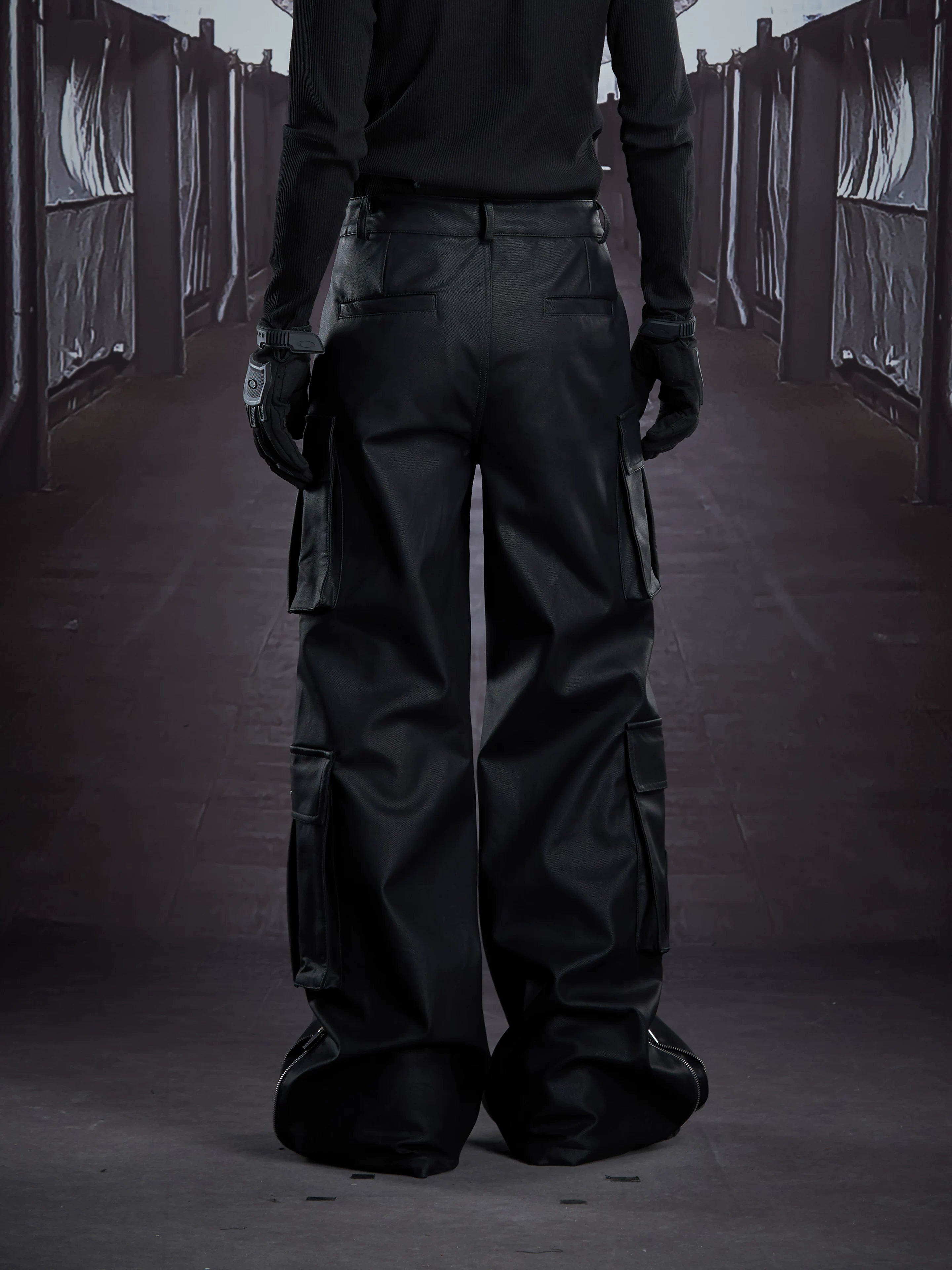 NOMANIAI Multi-pocket, layered-style straight-leg leather trousers (floor-length).