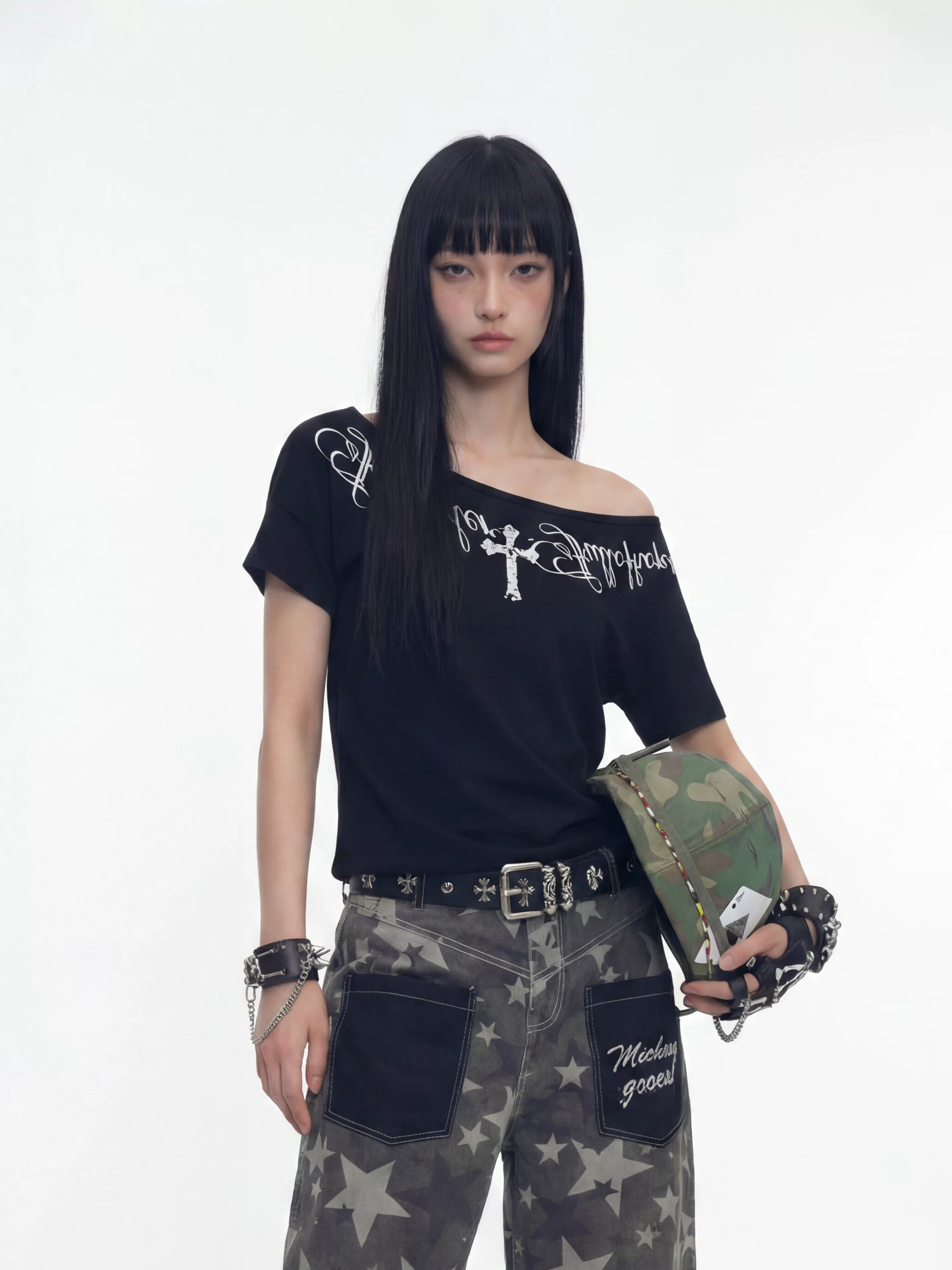 NOMANIAI Women's Printed Slim-Fit Short-Sleeve T-Shirt.