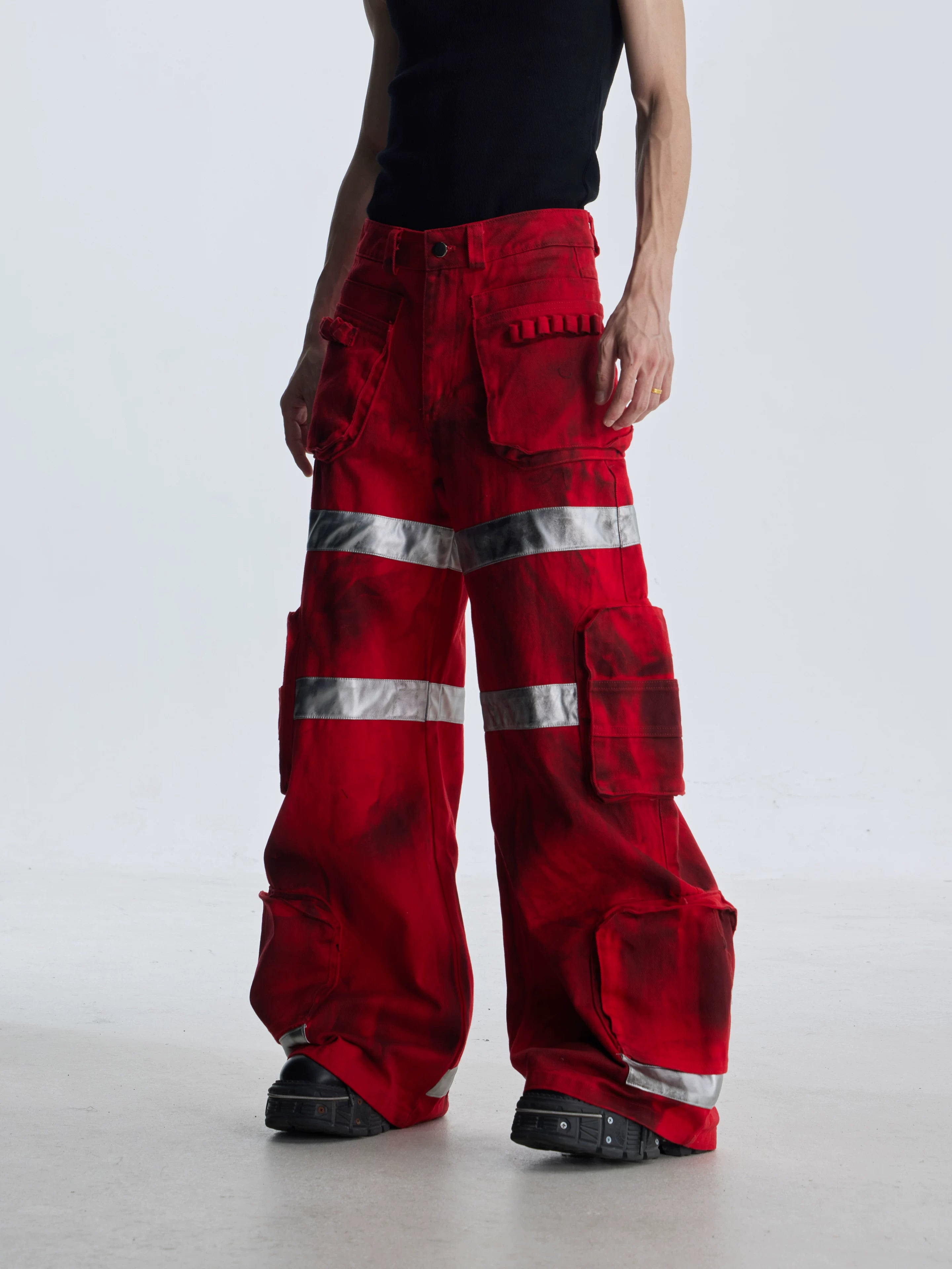 NOMANIAI Heavy-duty streetwear wide-leg denim trousers.