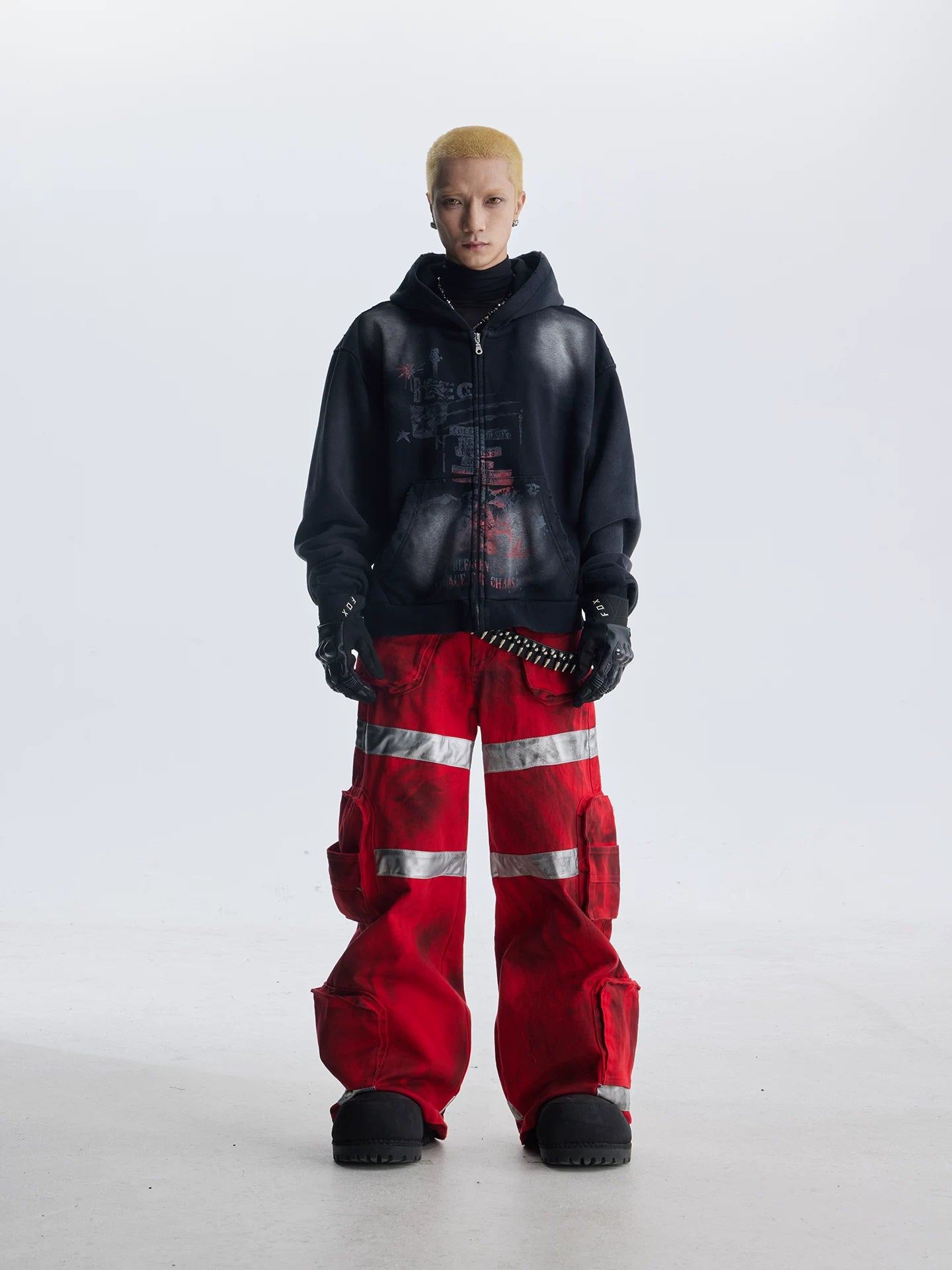 NOMANIAI Heavy-duty streetwear wide-leg denim trousers.
