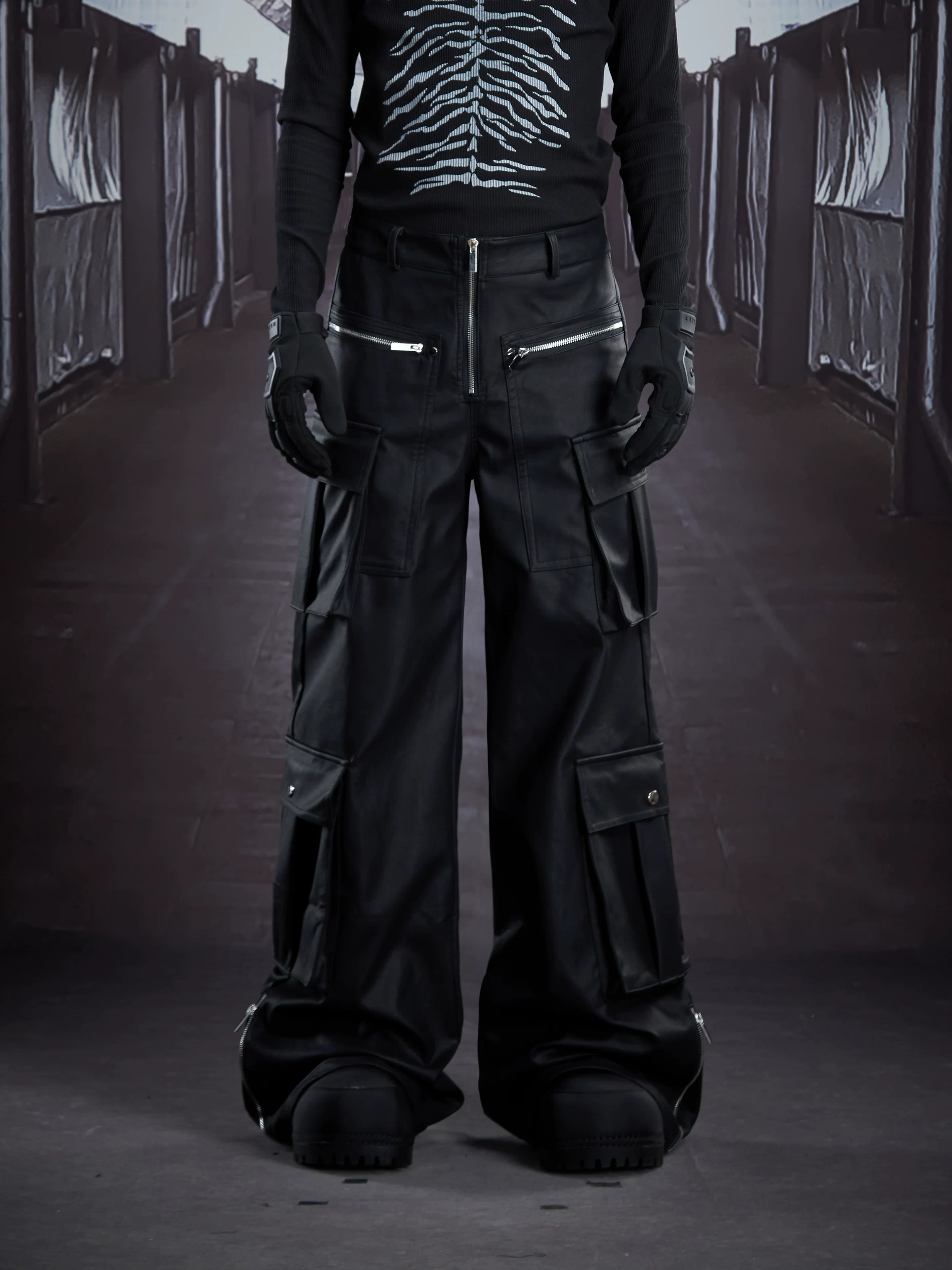 NOMANIAI Multi-pocket, layered-style straight-leg leather trousers (floor-length).