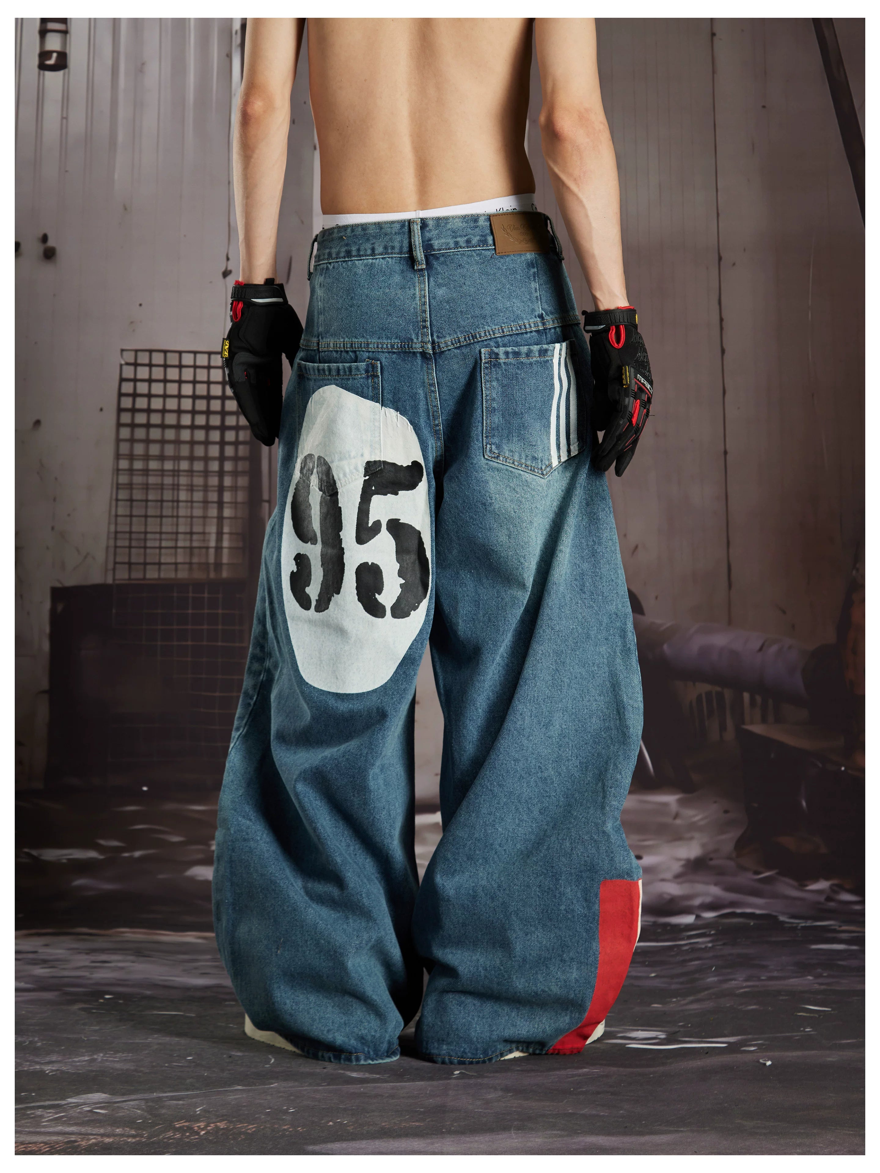 NOMANIAI  Trendy Street-Style Retro Loose-Fit Wide-Leg Curved-Cut Jeans.
