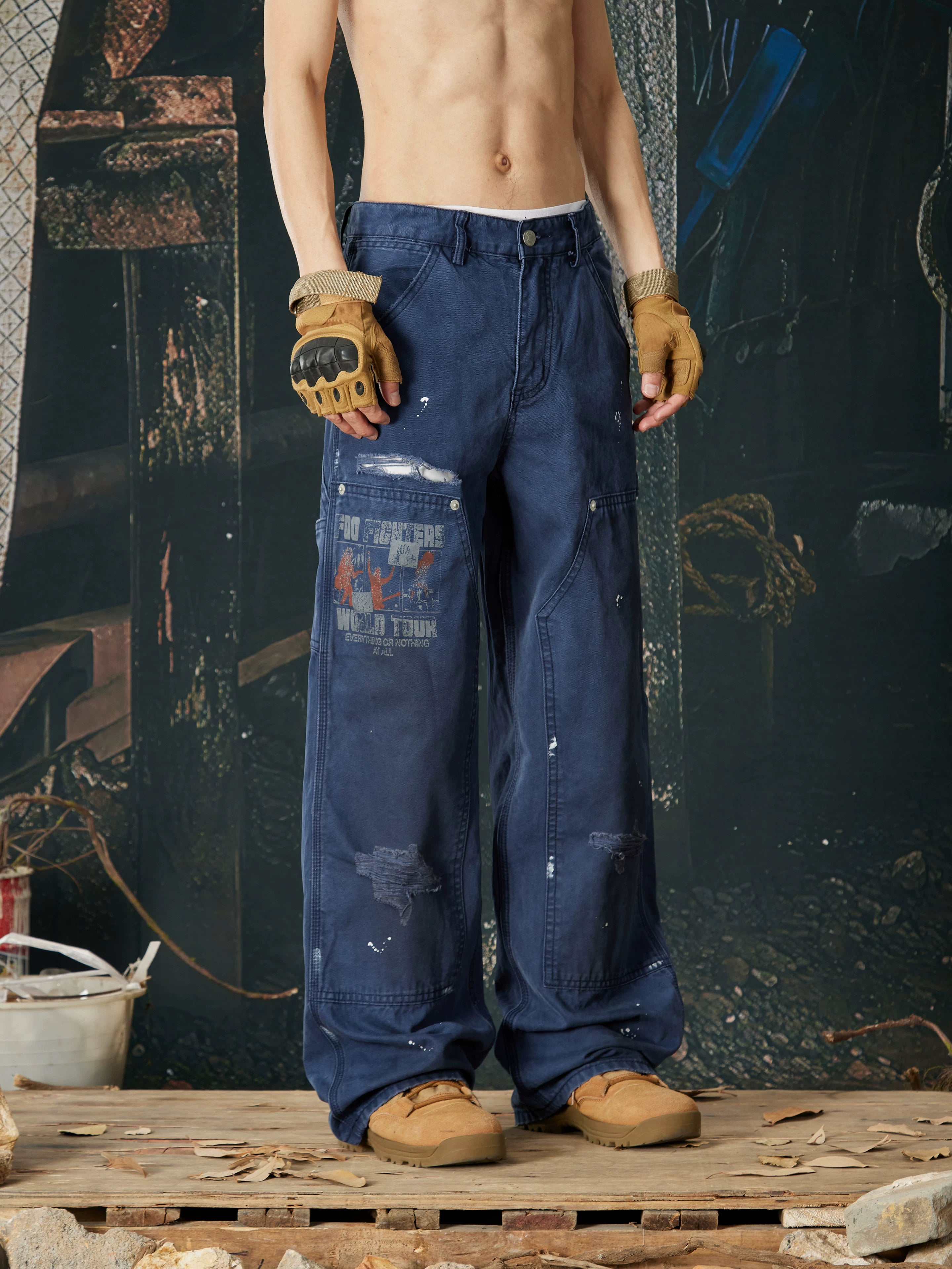 NOMANIAI Multi-process distressed casual cargo pants.