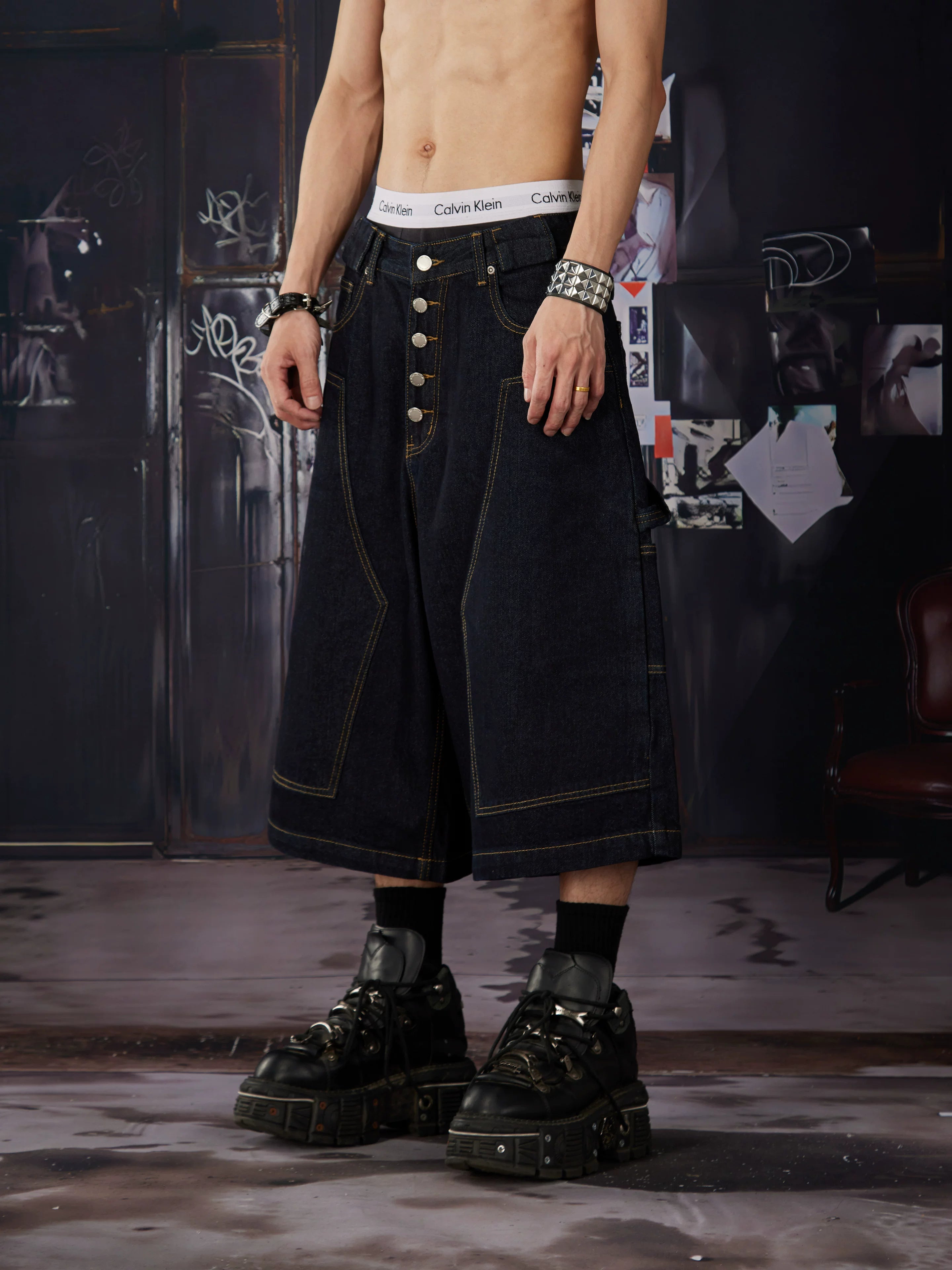 NOMANIAI 3D-cut loose straight-leg cropped jeans.