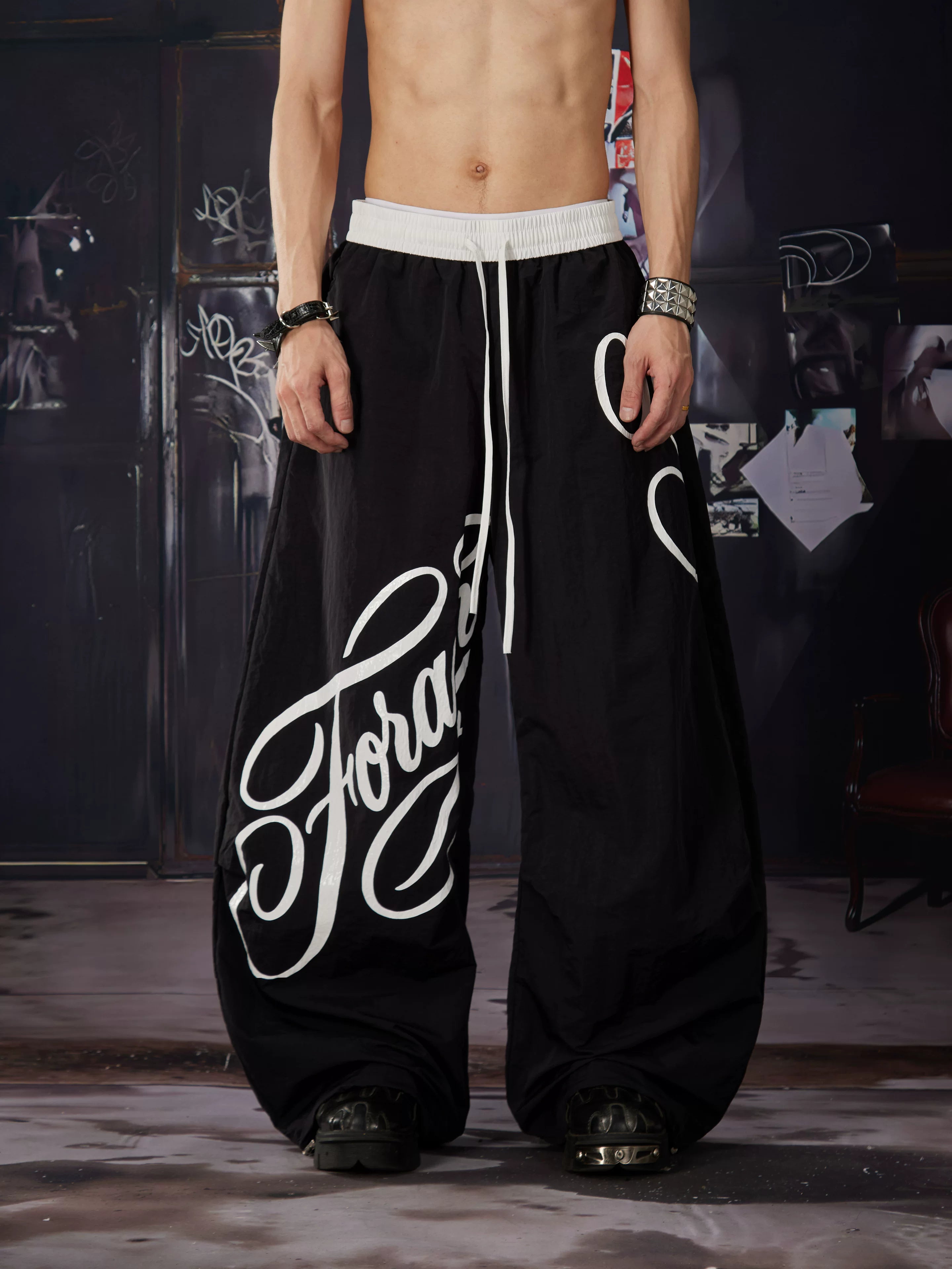 NOMANIAI  Sporty Street-Style Printed Elastic-Waist Casual Paratrooper Pants.